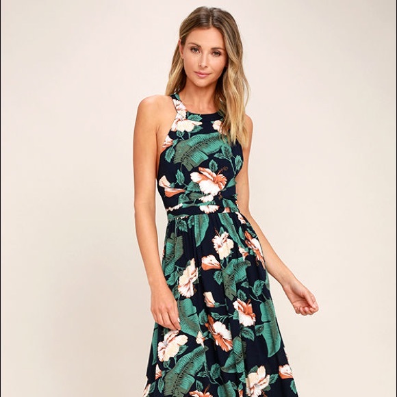 Lulus Dresses & Skirts - GORG LULUS temptation Island maxi dress size S